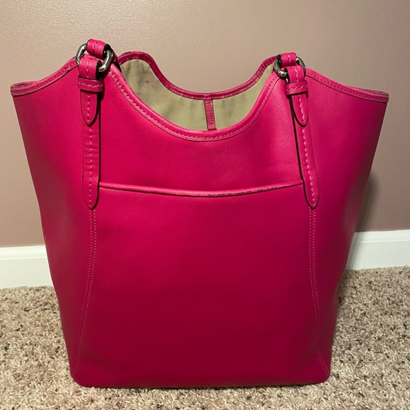 Large Leather Fuschia Coach Tote Bag - Picture 2 of 8